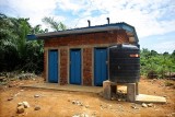 „Skutečný dárek“ od společnosti Člověk v tísni: jednoduchý záchod dokáže zachránit životy před nakažlivými onemocněními